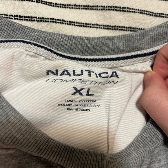 Nautica Crew Neck - Picture 3 of 3